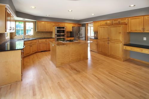4615 Underwood Ln, Minneapolis, MN 55442-2338