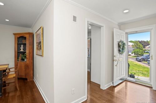 87 Heritage Hill Rd, New Canaan, CT 06840-4605