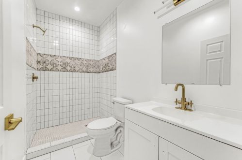 5920 Riverton Ave, North Hollywood CA  91601-1443 exterior