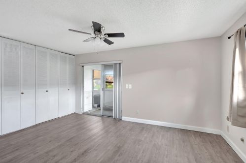 155 Valencia G, Delray Beach FL  33446-2055 exterior