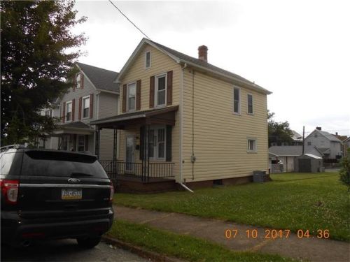 606 Saint Clair St, Latrobe, PA 15650-2059