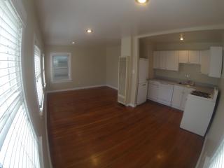 920 Bayview Dr, Hermosa Beach CA  90254-4148 exterior