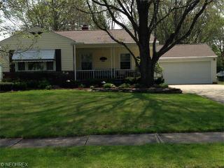 3229 Oran Dr, Youngstown, OH 44511-2127