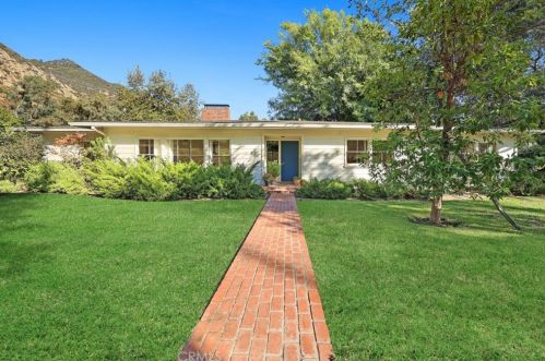 2222 Mendocino Ln, Altadena CA  91001-2845 exterior