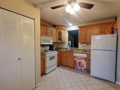 26 Abbey Ln, Delray Beach, FL 33446-1701