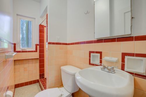 2357 Beechmont Ave, Cincinnati OH 45230-2030 exterior