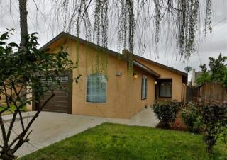 4831 Geary St, Fresno, CA 93725-1212
