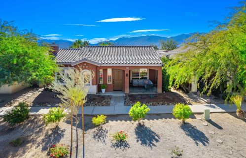 67761 Rio Vista Dr, Cathedral City CA  92234-8636 exterior