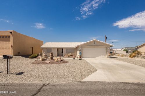1405 Beefeater Dr, Lake Havasu City, AZ 86404-1925