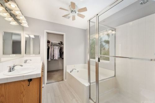 28030 Gibraltar Ln, Santa Clarita CA  91384-4548 exterior