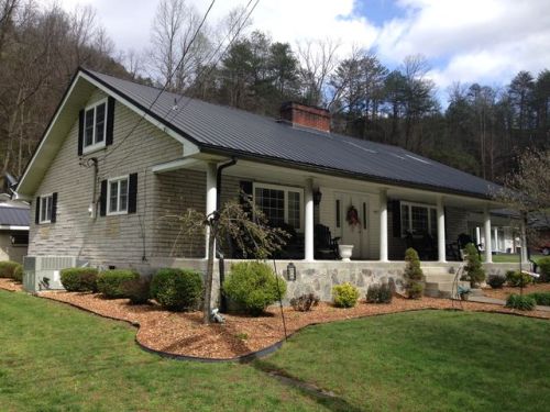 427 Little Crk, Pikeville, KY 41501-6951