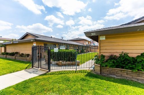 311 Kroeger St, Anaheim, CA 92805-4017
