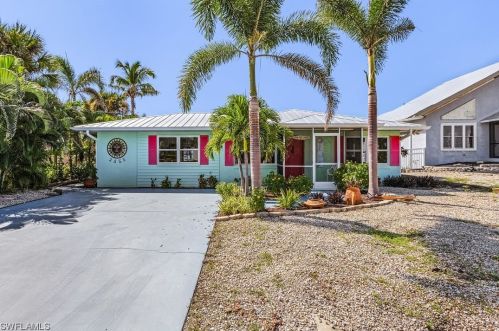 2355 Lemon St, Saint James City FL  33956-2082 exterior