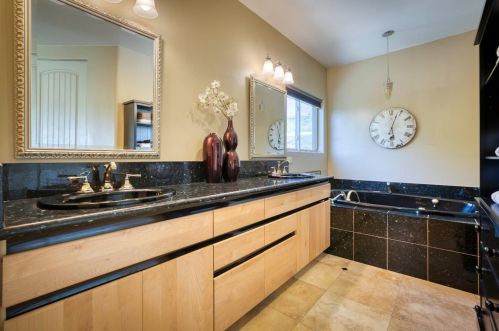 951 Crystal Oak Pl, Newcastle CA  95658-9405 exterior