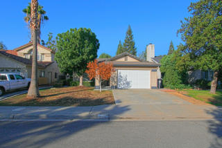 9661 Sharon Ave, Fresno, CA 93720-1460