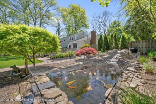 99 Leonard Ave, Leonardo NJ  07737-1538 exterior