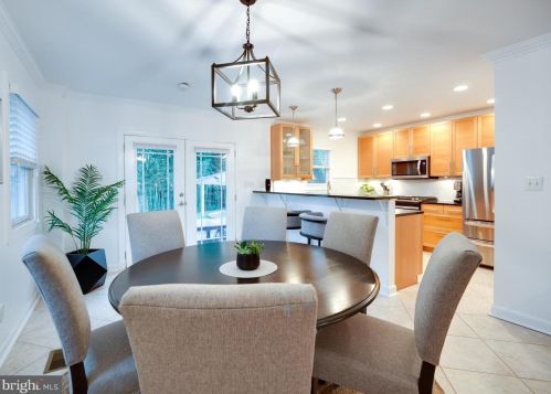 7003 Hickory Hill Rd, Falls Church VA  22042-3903 exterior