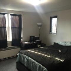 3943 Lawndale St, Philadelphia, PA 19124-5433