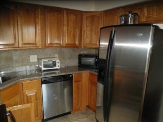 4702 Cashel Cir, Houston TX  77069-3553 exterior