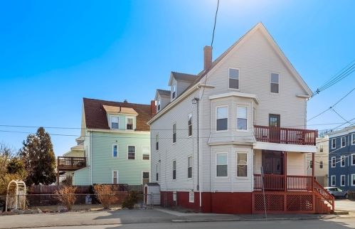 3 Essex St, Salem MA  01970-5207 exterior