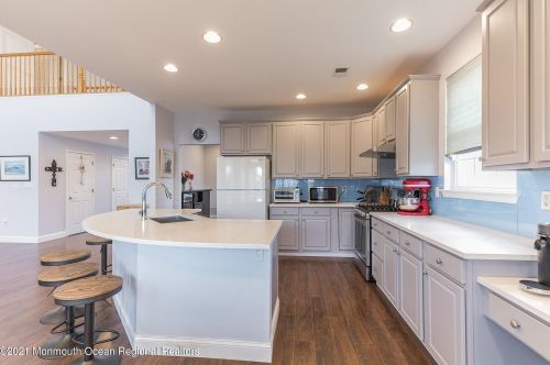 139 Princeton Oval, East Freehold NJ  07728-5338 exterior