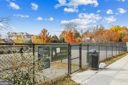 4513 Macarthur Blvd, Washington, DC 20007-4275