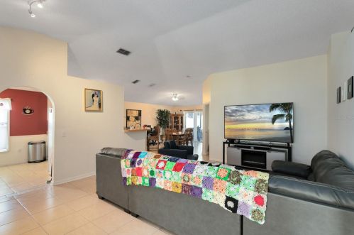 120 Oak View Pl, Sanford, FL 32773-7426