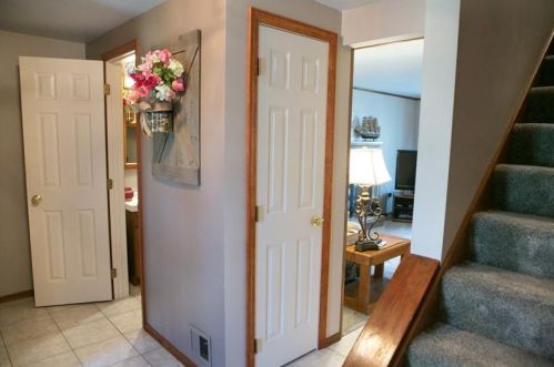 119 Highlander Heights Dr, Glenshaw, PA 15116-2533