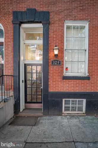 329 12th St, Philadelphia PA  19107-1214 exterior