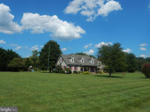8371 Delmar Rd, Delmar, DE 19940-3243
