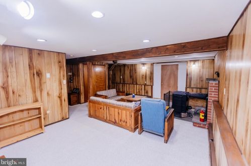 223 Meadow Dr, Yardley PA  19067-1311 exterior