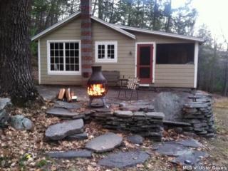 52 Jonet Ln, Shady, NY 12409-5616