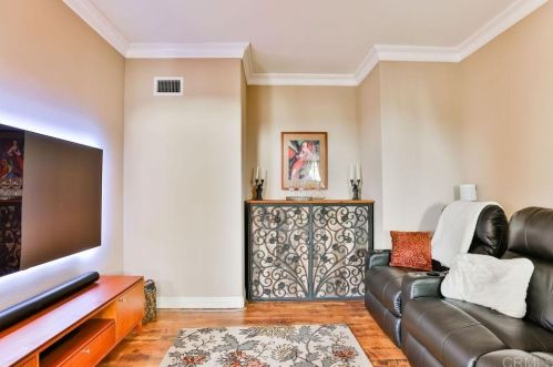 1456 Sapphire Dr, Carlsbad CA 92011-1200 exterior