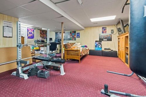 309 Pilgrim Ln, Southington CT  06489-1345 exterior