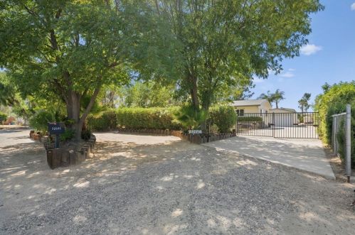 32641 Batson Ln, Wildomar, CA 92595-9217