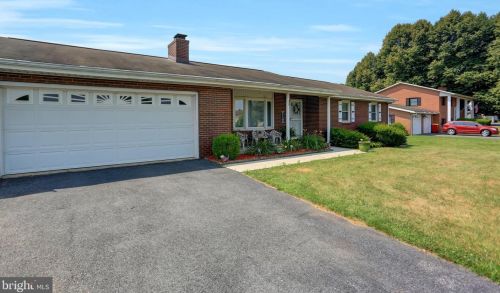 588 Walnut Bottom Rd, Lees Cross Roads, PA 17257-9604