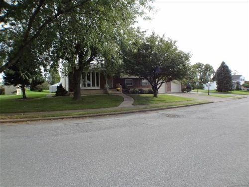 1101 Center St, Ironton, PA 18037-1441