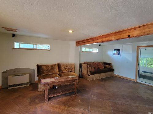 21801 Eastside Rd, Willits CA  95490-5700 exterior