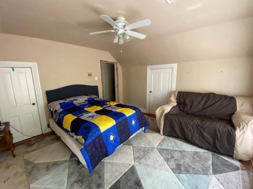 275 Thomas Rd, Beaumont TX 77706-4616 exterior