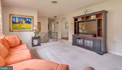 289 Packett Dr, Charles Town WV  25414-5099 exterior