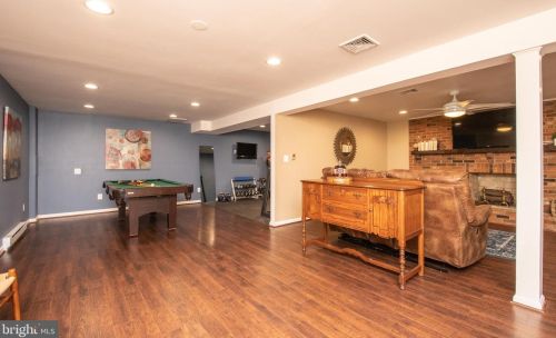 20557 Gleedsville Rd, Leesburg VA 20175-6532 exterior