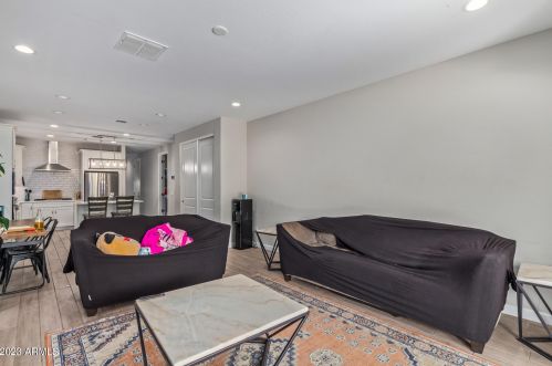 24142 20th Pl, Phoenix AZ  85024-7533 exterior