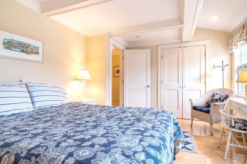 103 Orange St, Nantucket MA 02554-3947 exterior