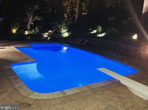 1716 Old Welsh Rd, Huntingdon Valley PA  19006-5838 exterior
