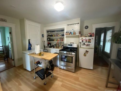 77 Rosemary St, United States Coast Guard Ac, CT 06320-6513