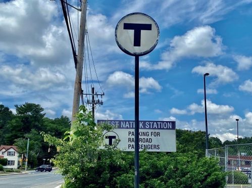 5 Post Oak Ln, Natick MA 01760-3844 exterior