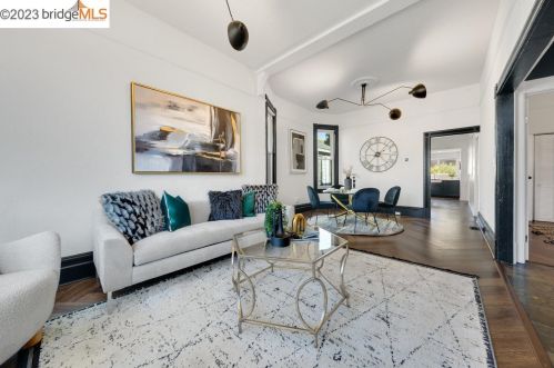 1106 Campbell St, Oakland, CA 94607-1407