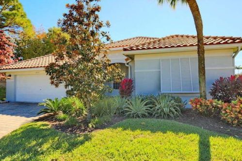6530 Jog Estates Ln, Boynton Beach, FL 33437-3900