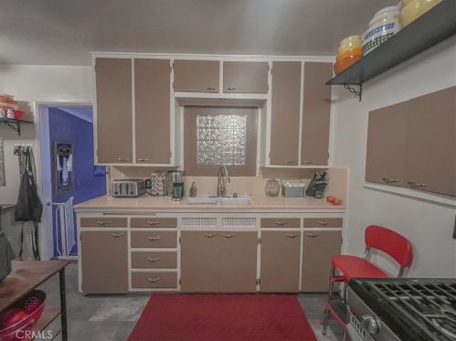 3560 Sierra Way, San Bernardino CA  92405-2216 exterior