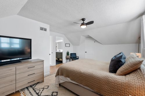 171 79, Milwaukee WI 53219-1118 exterior